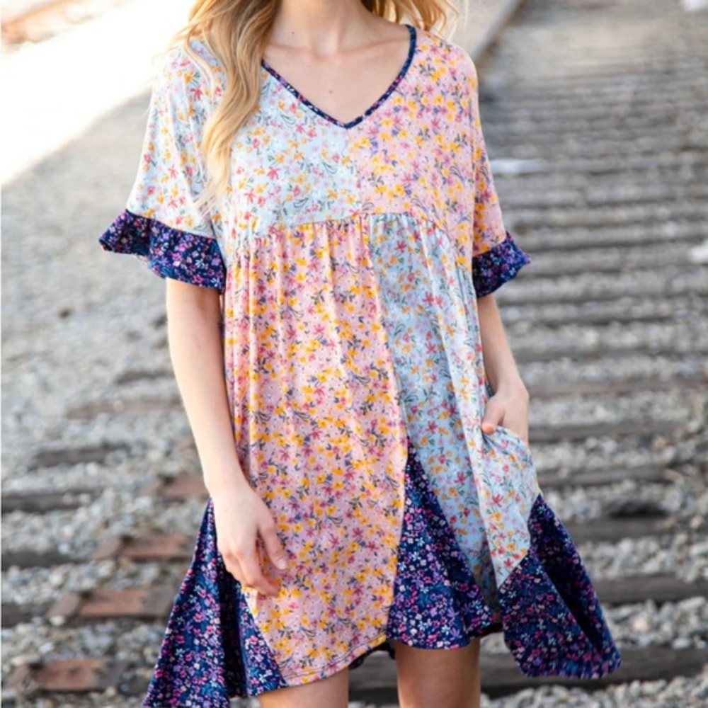 BLUE/ROSE MODET DITZY FLORAL FLUTTER SLEEVE BABYDOLL DRESS